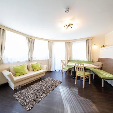 A Casa Bernstein זולדן