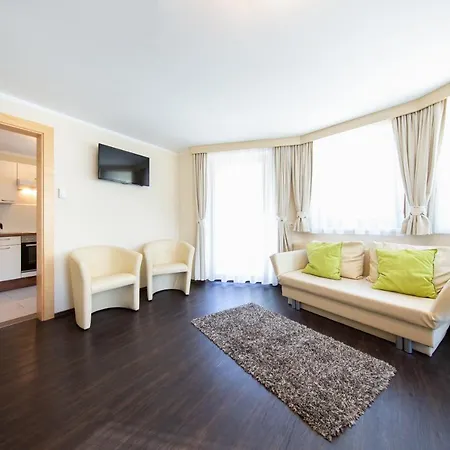 Apartamento A Casa Bernstein