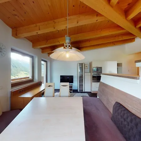 A Casa Bernstein Apartman